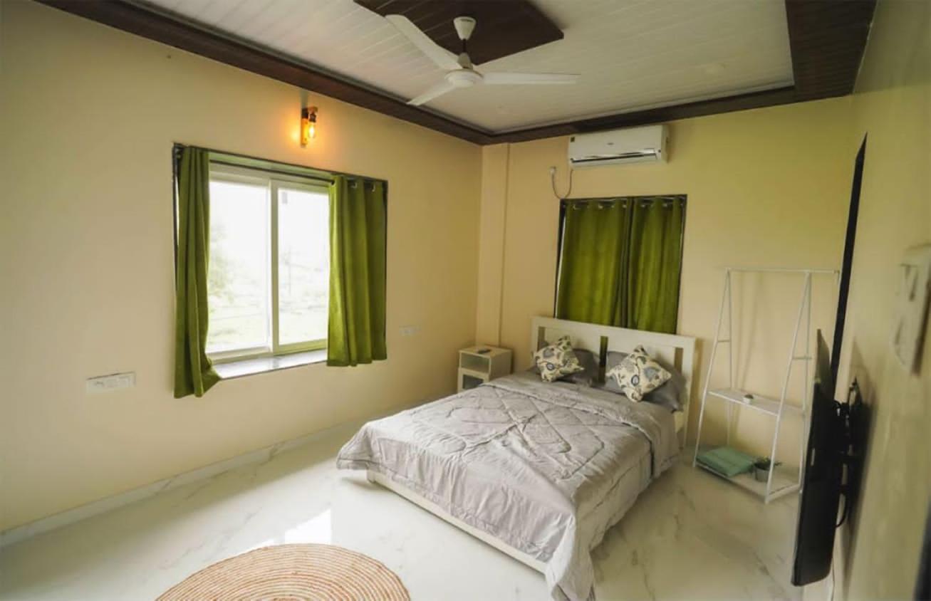Green Crest Villa Лонавала Экстерьер фото